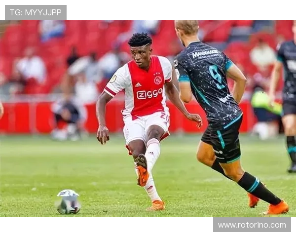 库杜斯：从中场新星到前场核心的角色进化分析