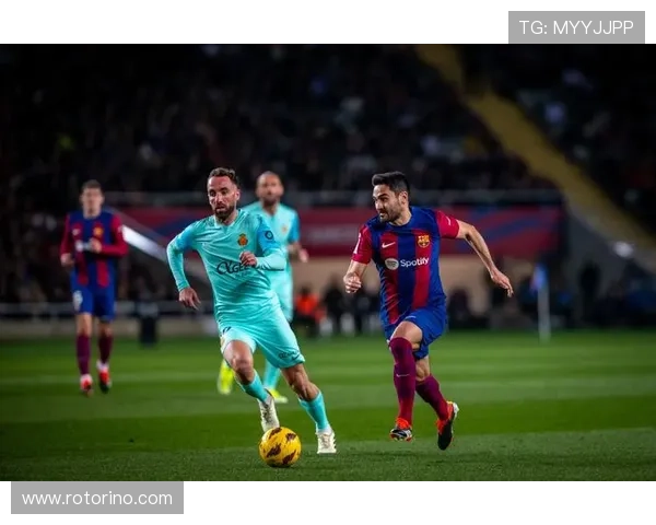 巴萨建队思路混乱问题显现，球队近期表现稳定性承压，对赛季走势形成制约